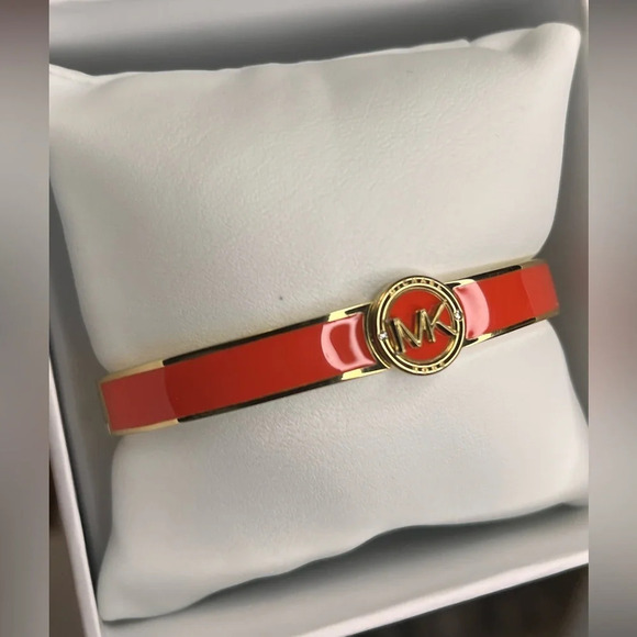 Michael Kors MK Logo Coral Enamel Gold Tone Hinged Bangle Bracelet NWT - Picture 2 of 3